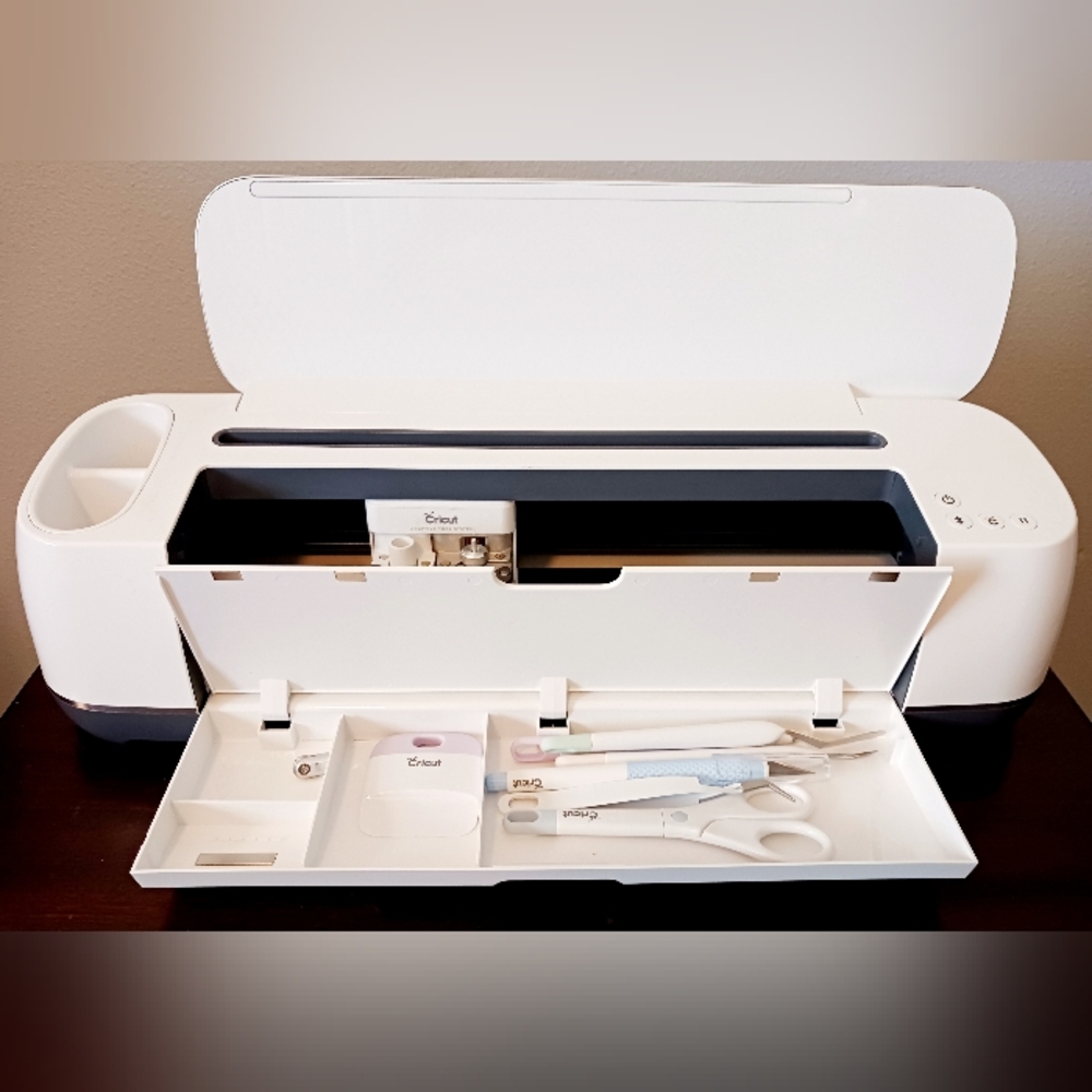 Cricut Maker 3 BUNDLE w/ Vinyl, Blades, Cardstock, Mats, & Carrying Bag